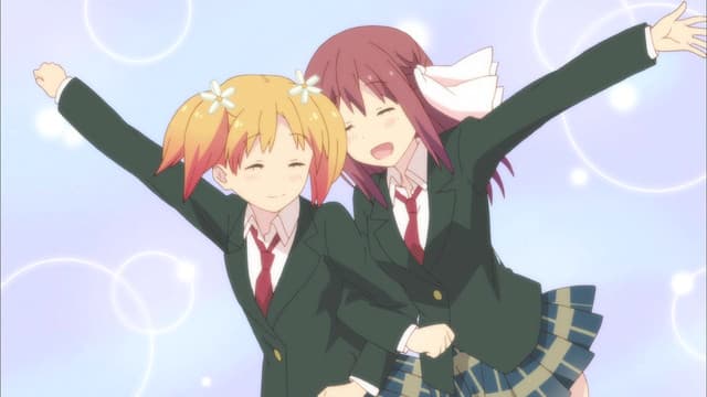 Episode: Episode 1 - Cherry Blossom-Colored Beginning / Yakisoba, Verandas, and Girls